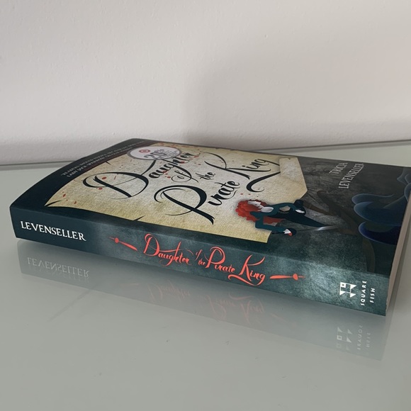 Daughter of the pirate king by Tricia Levenseller Paperback Book NWT YA Fantasy - Picture 3 of 5